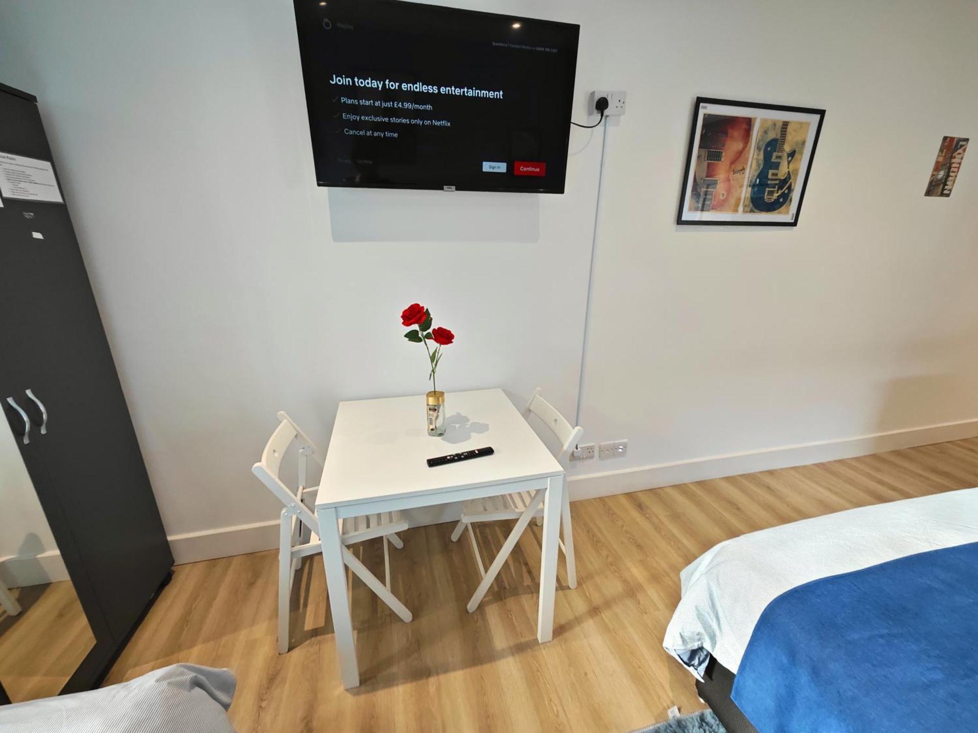 Stunning Studio In North London - Victoria Line Екстериор снимка